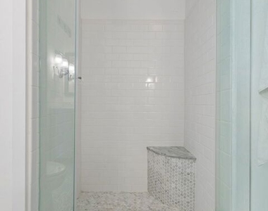 4460 Stansbury Avenue - Photo Thumbnail 24