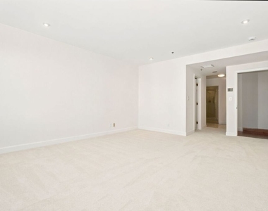 10724 Wilshire Boulevard - Photo Thumbnail 19