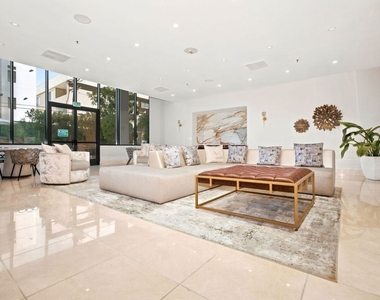 10724 Wilshire Boulevard - Photo Thumbnail 40