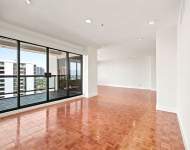 10724 Wilshire Boulevard - Photo Thumbnail 10