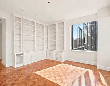10724 Wilshire Boulevard - Photo Thumbnail 31