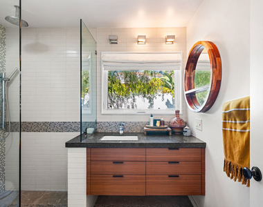 7560 Mcconnell Avenue - Photo Thumbnail 17