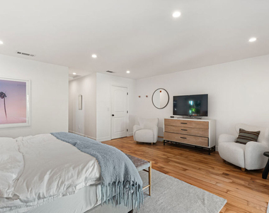 7560 Mcconnell Avenue - Photo Thumbnail 12