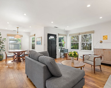 7560 Mcconnell Avenue - Photo Thumbnail 1