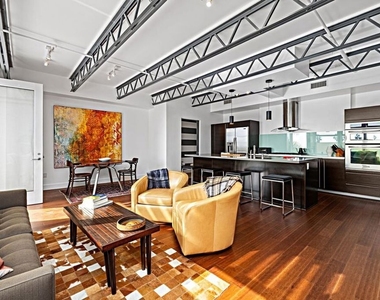 1250 N Harper Avenue - Photo Thumbnail 16