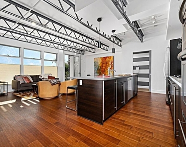 1250 N Harper Avenue - Photo Thumbnail 6