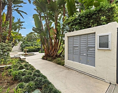 1250 N Harper Avenue - Photo Thumbnail 21