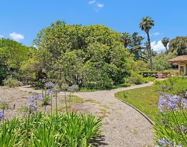 17240 Avenida De Acacias - Photo Thumbnail 43