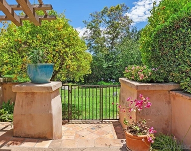17240 Avenida De Acacias - Photo Thumbnail 40