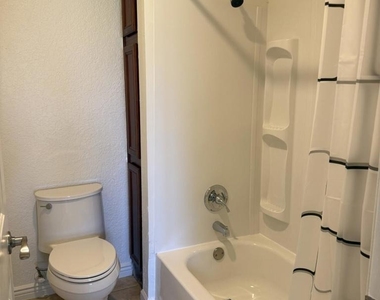 78650 Avenue 42 - Photo Thumbnail 5