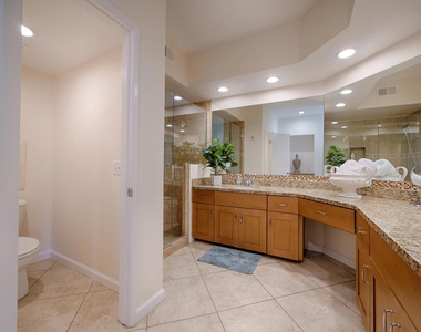 127 Villa Court - Photo Thumbnail 19