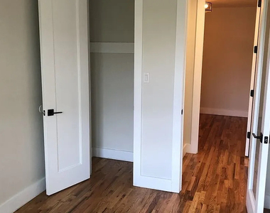 943 Herkimer Street - Photo Thumbnail 7