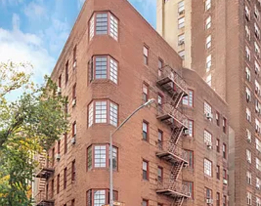 Jane St & 8th Ave - Photo Thumbnail 9