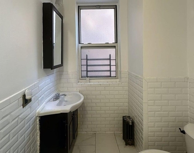 West 260th Street - Photo Thumbnail 2