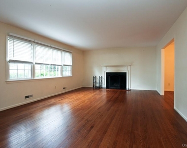 605 Fort Hill Road - Photo Thumbnail 3