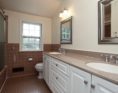 605 Fort Hill Road - Photo Thumbnail 12