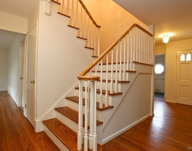 605 Fort Hill Road - Photo Thumbnail 1