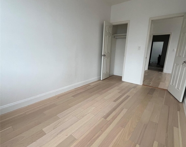 83-19 Northern Boulevard - Photo Thumbnail 5