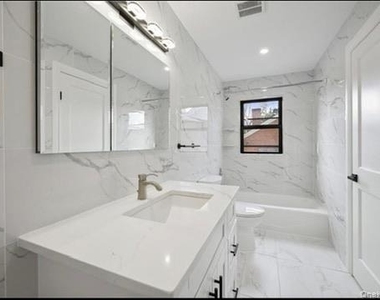 504 Ashford Avenue - Photo Thumbnail 7