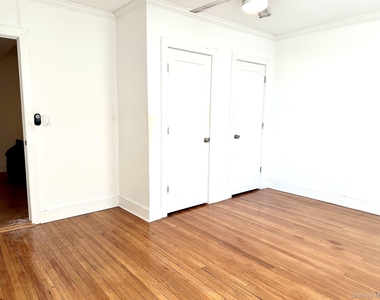 232 Fifth Avenue - Photo Thumbnail 6
