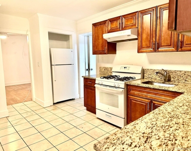 232 Fifth Avenue - Photo Thumbnail 1