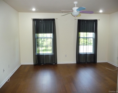 220 Roosevelt Drive - Photo Thumbnail 43