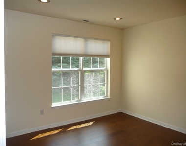 220 Roosevelt Drive - Photo Thumbnail 38