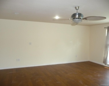 220 Roosevelt Drive - Photo Thumbnail 36