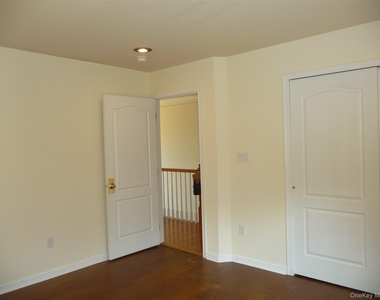 220 Roosevelt Drive - Photo Thumbnail 37