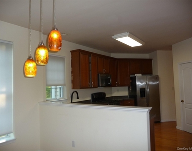 220 Roosevelt Drive - Photo Thumbnail 13