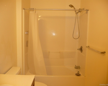 220 Roosevelt Drive - Photo Thumbnail 22