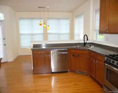 220 Roosevelt Drive - Photo Thumbnail 14