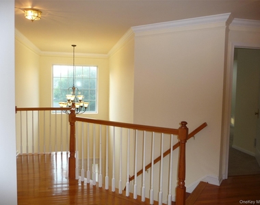 220 Roosevelt Drive - Photo Thumbnail 27