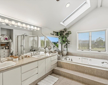 13 Bay Meadow - Photo Thumbnail 26