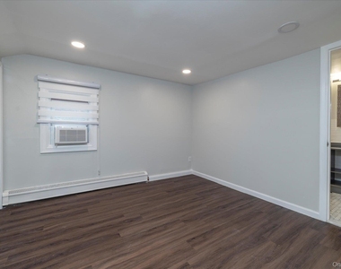 2683 Hewlett Lane - Photo Thumbnail 14