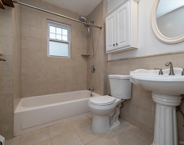 2683 Hewlett Lane - Photo Thumbnail 6