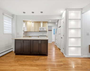 2683 Hewlett Lane - Photo Thumbnail 1