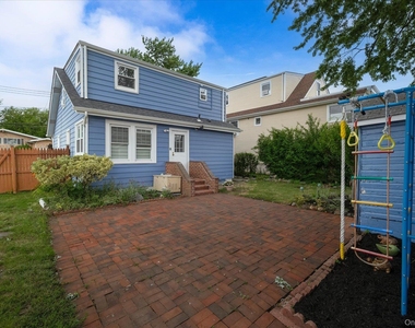 2683 Hewlett Lane - Photo Thumbnail 19