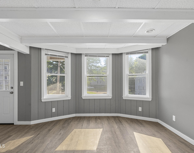 635 Crane Street - Photo Thumbnail 17