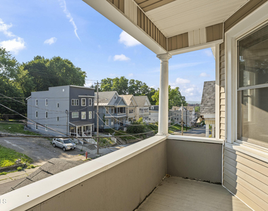 635 Crane Street - Photo Thumbnail 15