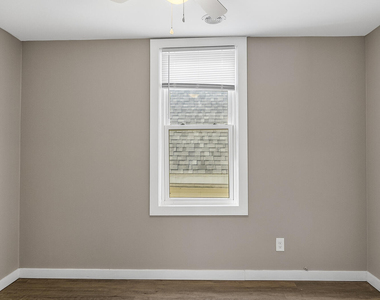 635 Crane Street - Photo Thumbnail 2