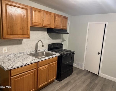 600 Livingston Avenue - Photo Thumbnail 4