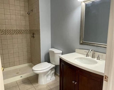 53 Taylor Drive - Photo Thumbnail 20
