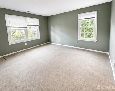 903 Woodhaven Drive - Photo Thumbnail 5