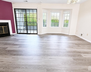 903 Woodhaven Drive - Photo Thumbnail 1