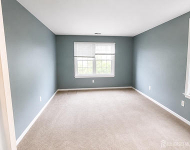903 Woodhaven Drive - Photo Thumbnail 6