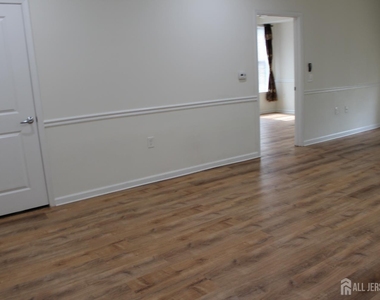 611 Doral Court - Photo Thumbnail 20