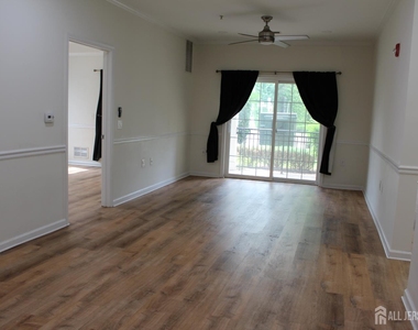 611 Doral Court - Photo Thumbnail 4