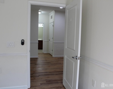 611 Doral Court - Photo Thumbnail 21