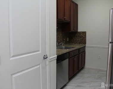 611 Doral Court - Photo Thumbnail 15